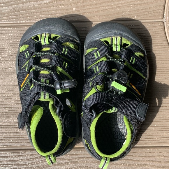 SOLD - Picture 4 of 5